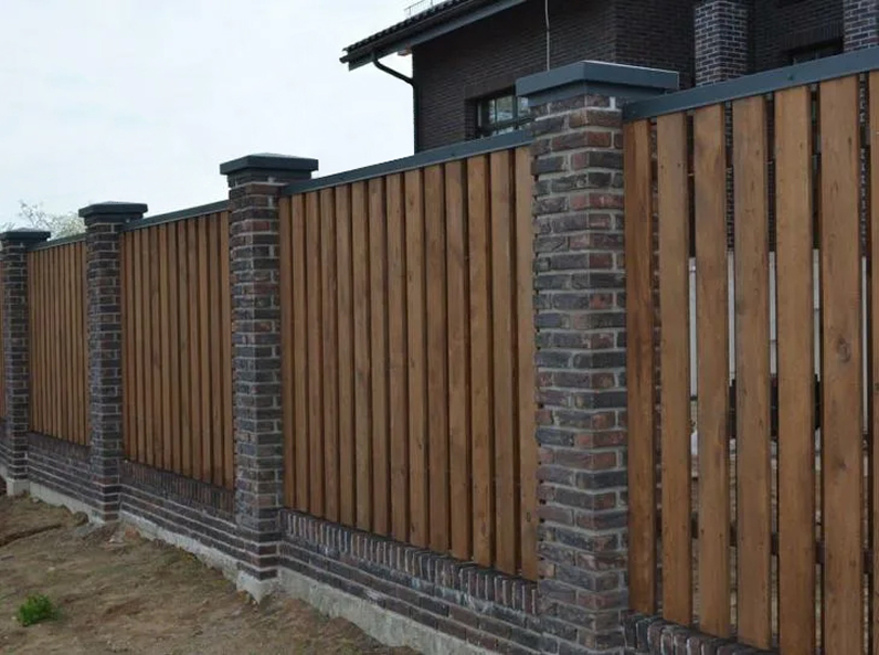 Забор №10 - шахматный с планкой