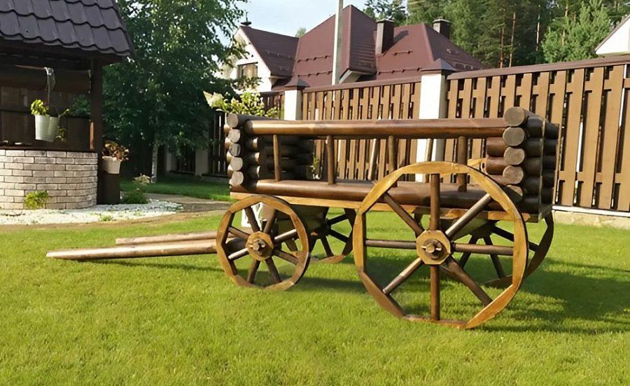 Деревянная бричка из бревнышек