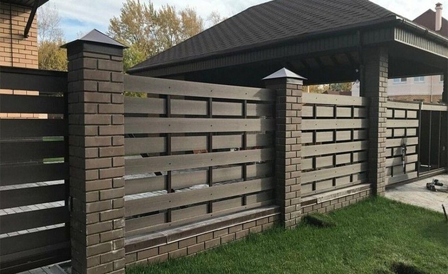 Забор №58 - шахматный с зазором из ДПК