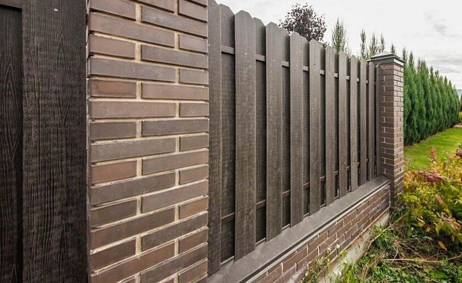 Забор №56 - широкий шахматный из ДПК