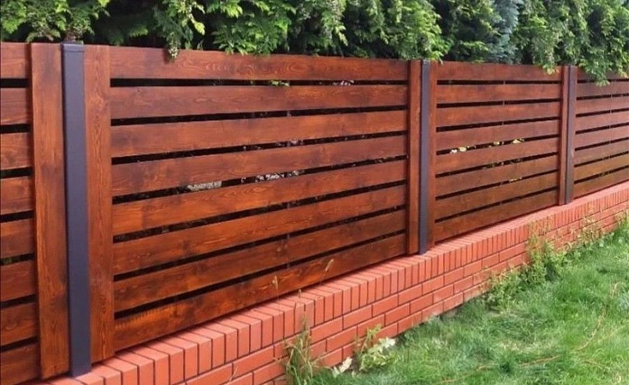 Забор №24 - горизонтальный с боковыми планками